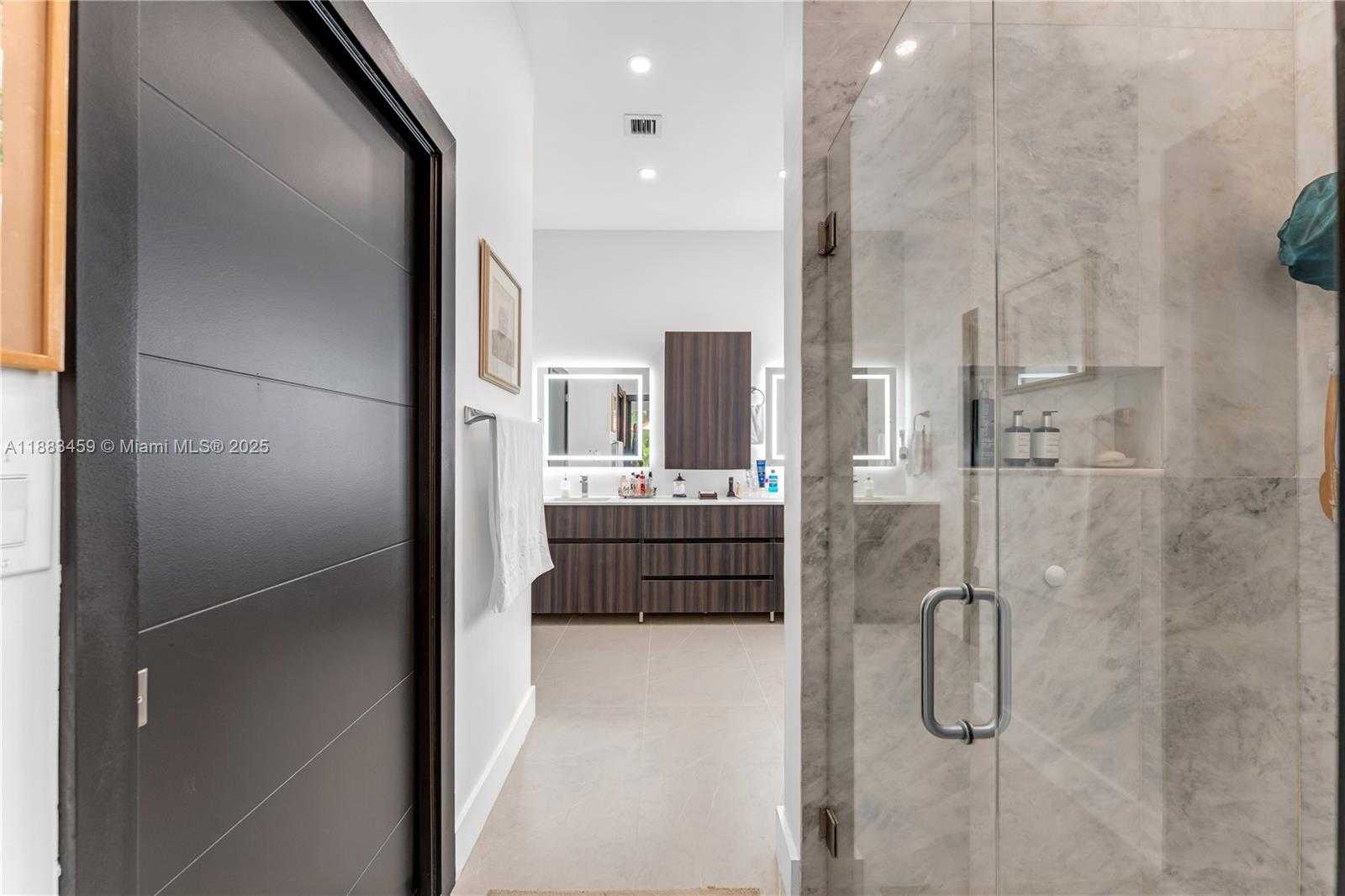 Small Image of 15977 SOUTH WEST 141ST ST, Miami Number 15