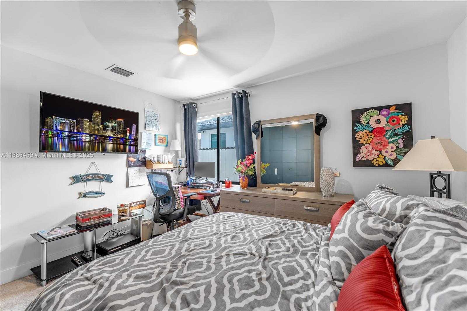 Small Image of 15977 SOUTH WEST 141ST ST, Miami Number 21