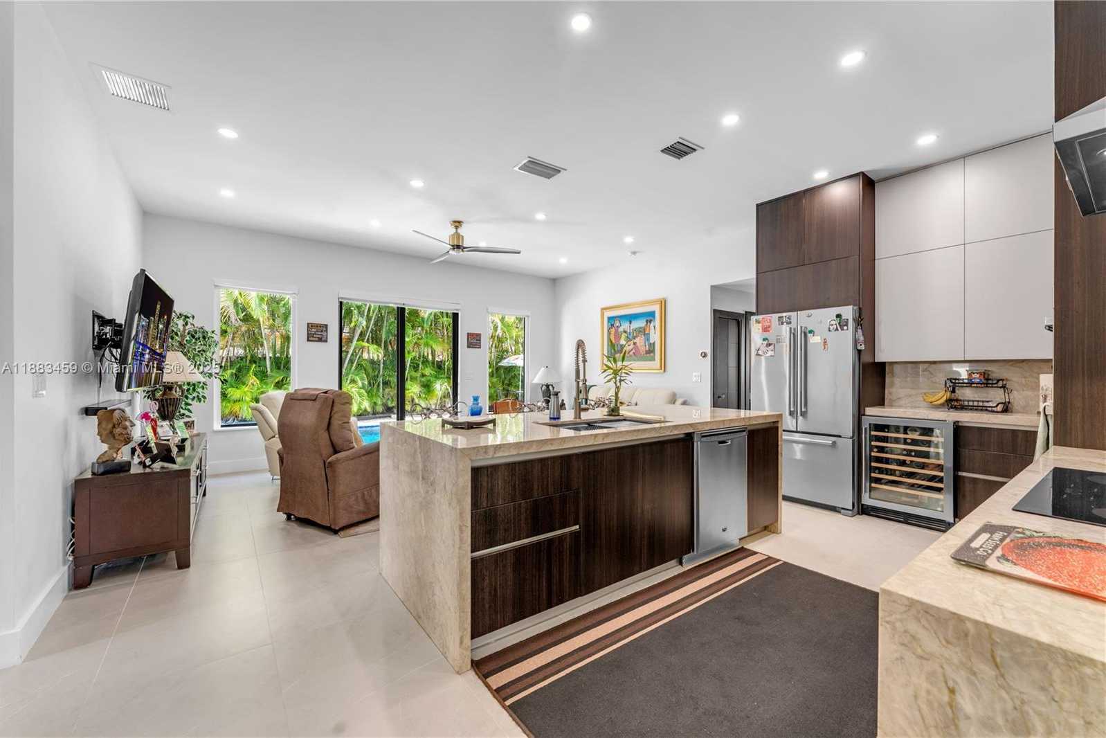Small Image of 15977 SOUTH WEST 141ST ST, Miami Number 4