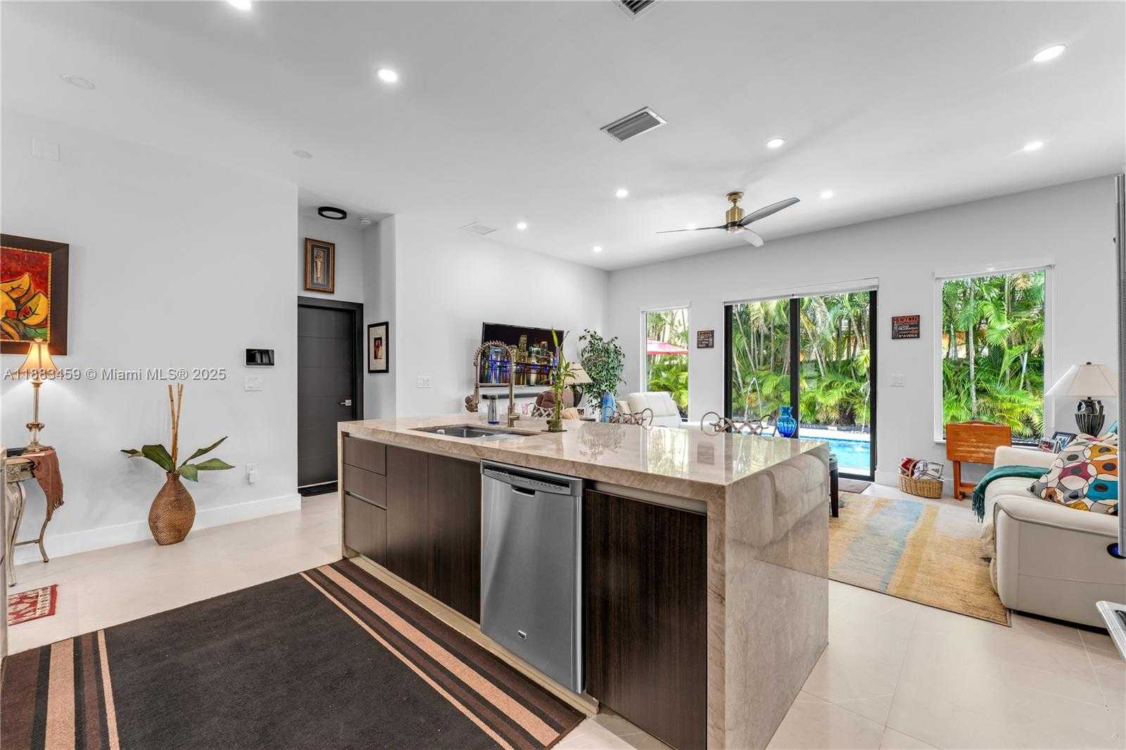 Small Image of 15977 SOUTH WEST 141ST ST, Miami Number 6