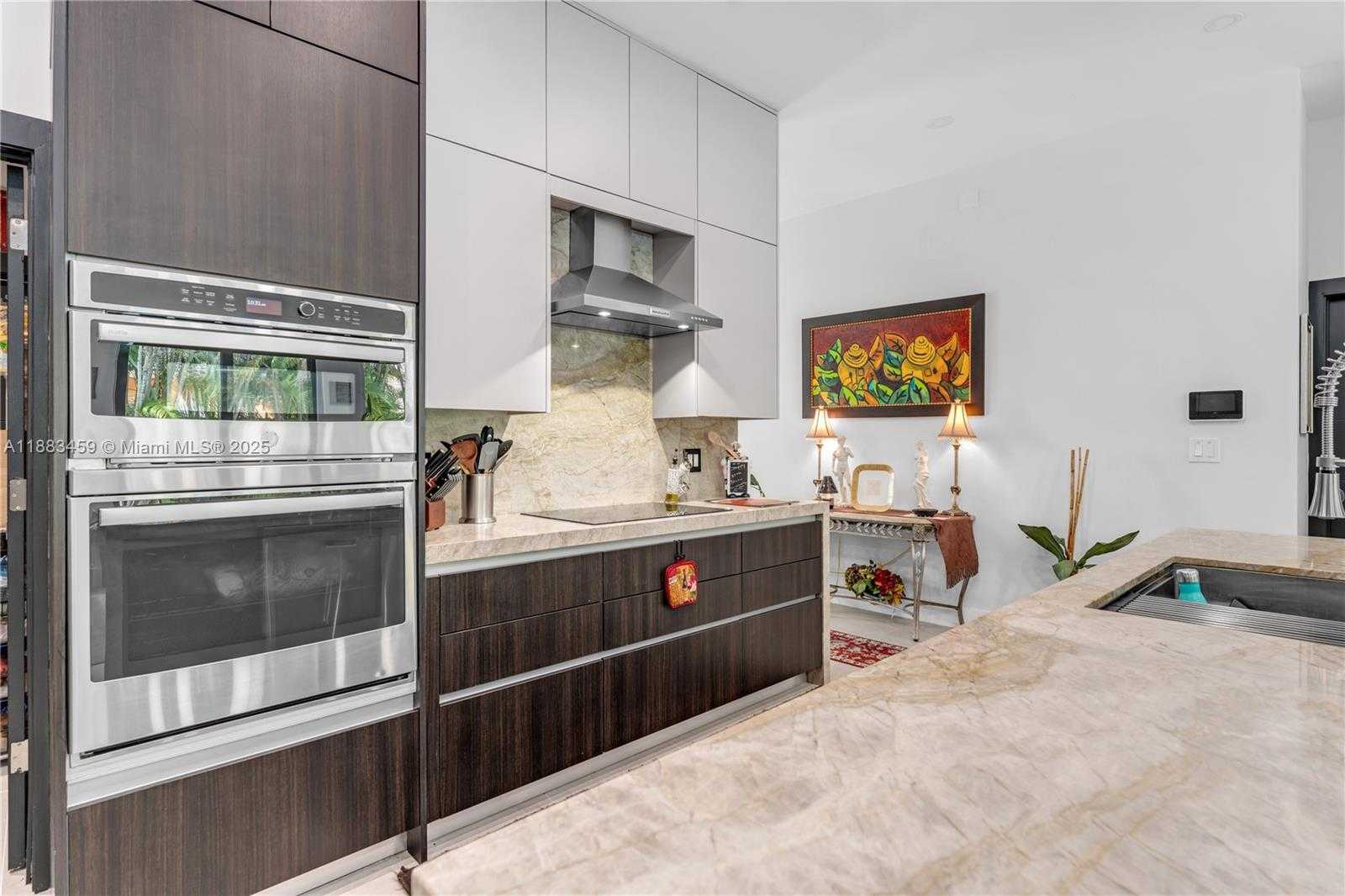 Small Image of 15977 SOUTH WEST 141ST ST, Miami Number 7