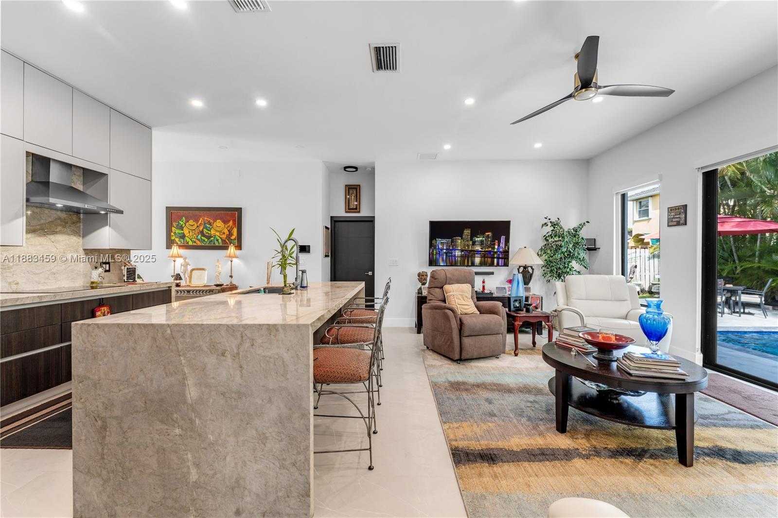Small Image of 15977 SOUTH WEST 141ST ST, Miami Number 8