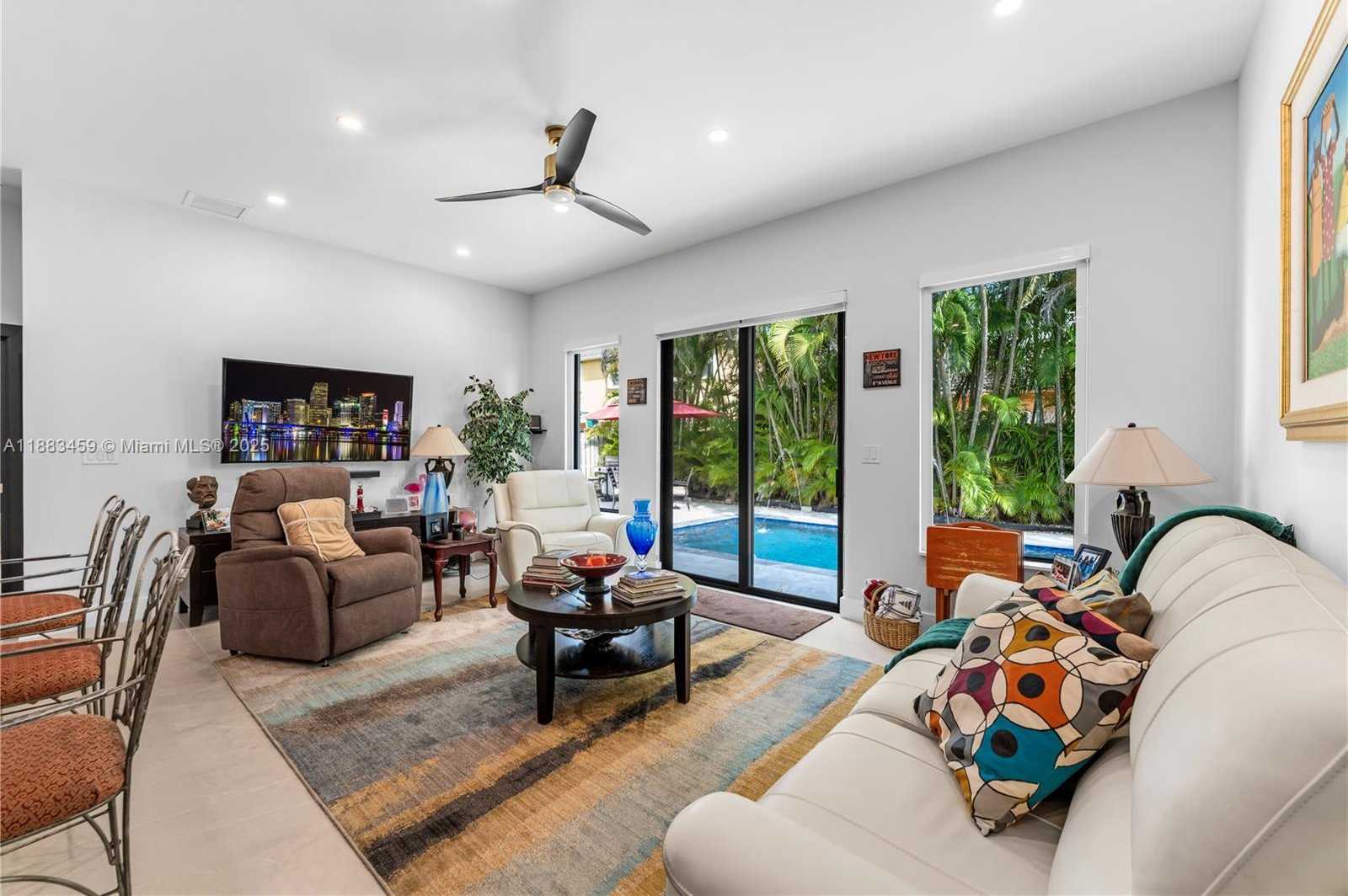 Small Image of 15977 SOUTH WEST 141ST ST, Miami Number 9
