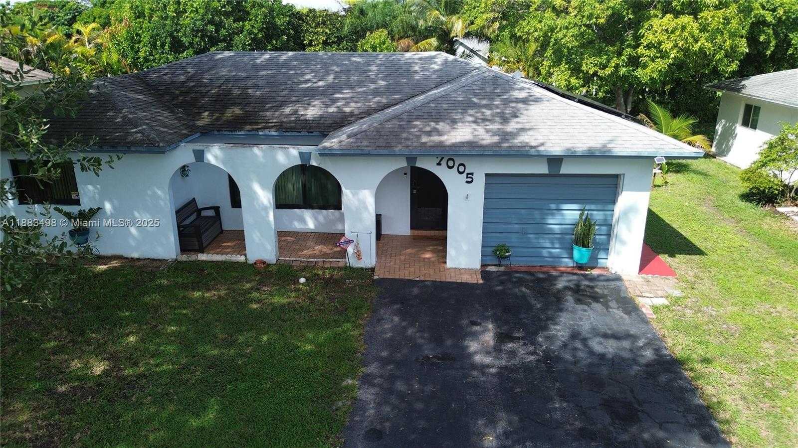 Small Image of 7005 NORTH WEST 94TH AVE, Tamarac Number 10