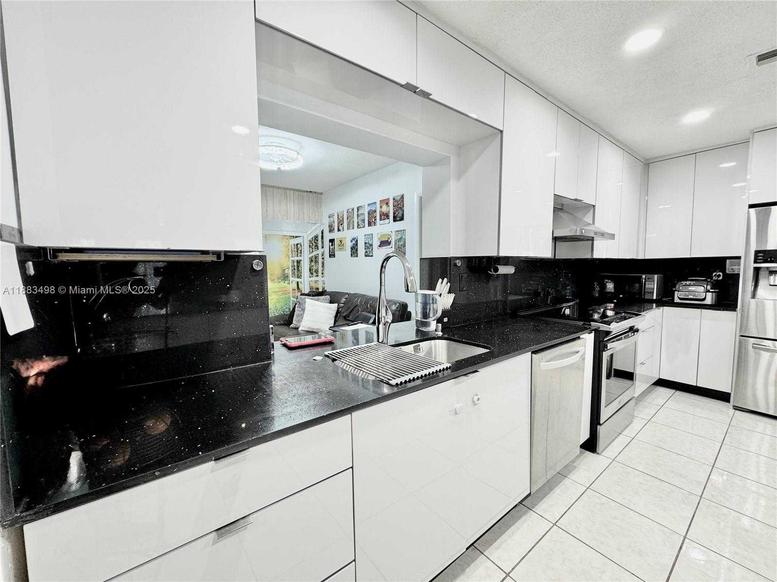 Small Image of 7005 NORTH WEST 94TH AVE, Tamarac Number 17