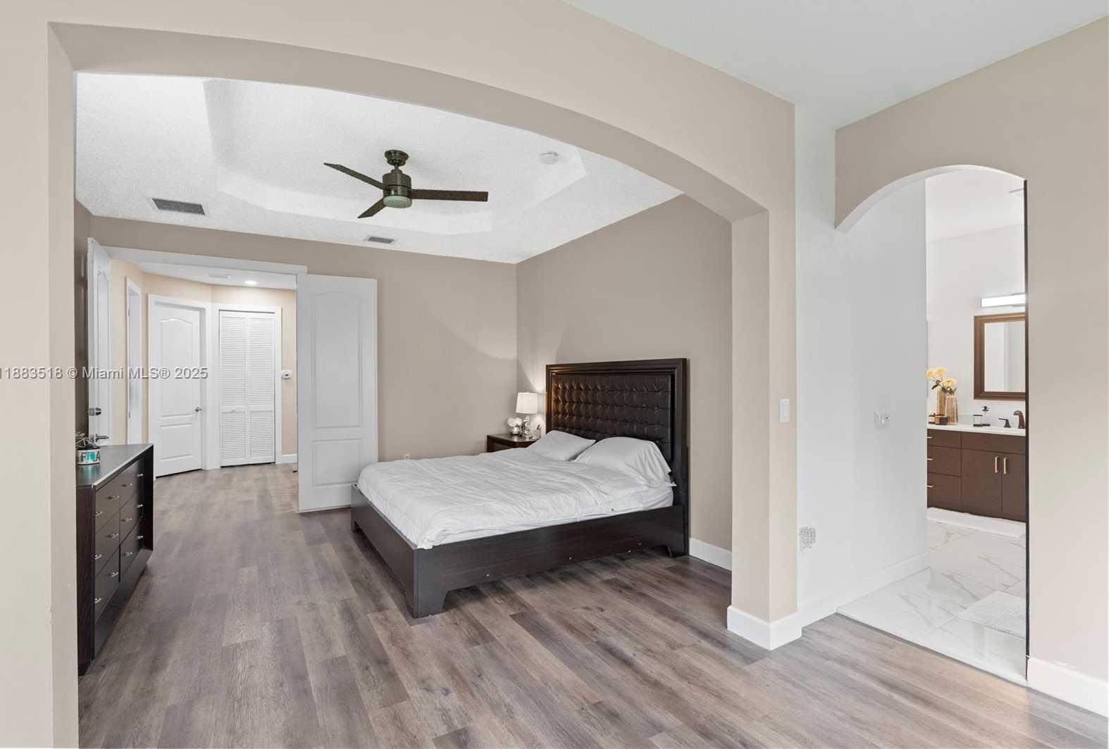 Small Image of 554 NORTH EAST 20TH AVE, Homestead Number 13
