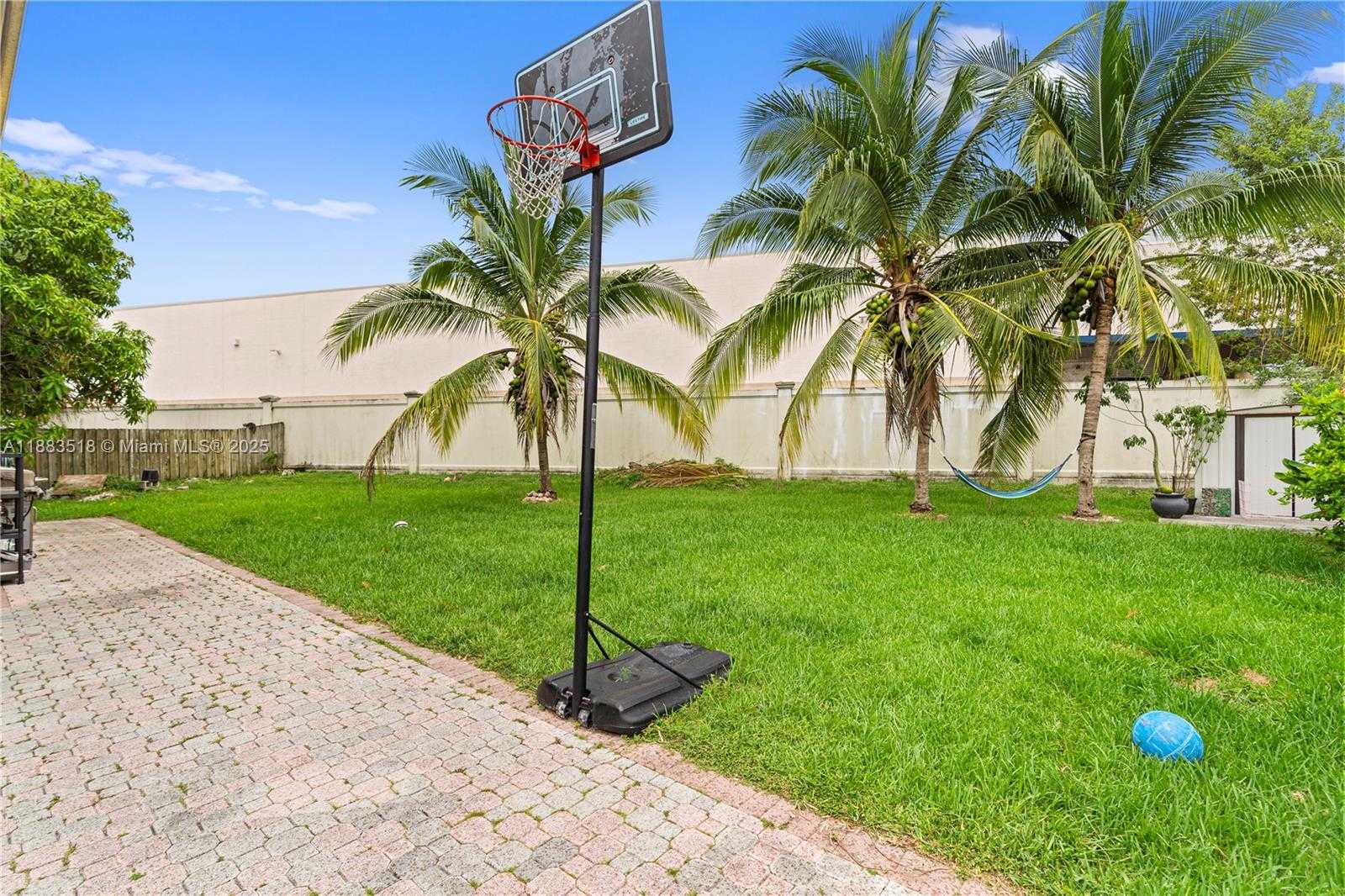 Small Image of 554 NORTH EAST 20TH AVE, Homestead Number 25