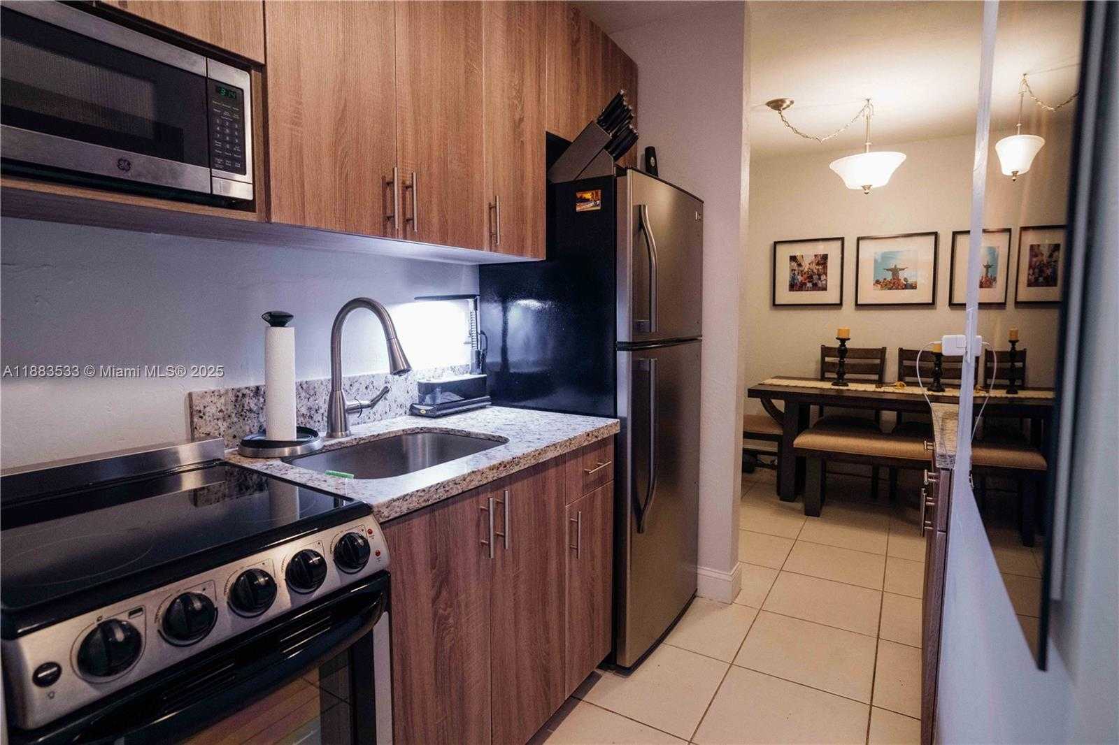 Small Image of 7901 SOUTH WEST 64TH AVE, South Miami Number 13