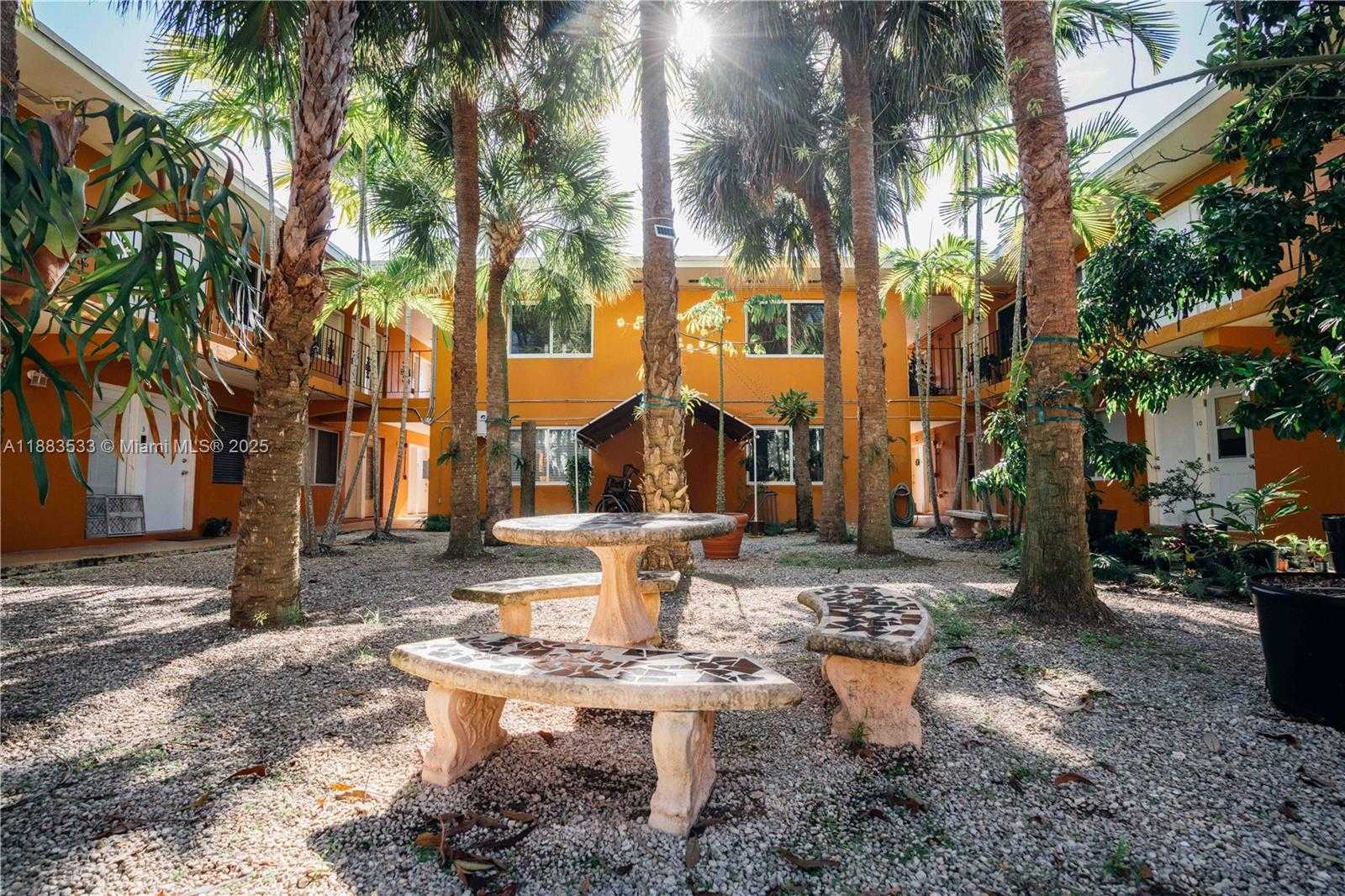 Small Image of 7901 SOUTH WEST 64TH AVE, South Miami Number 22