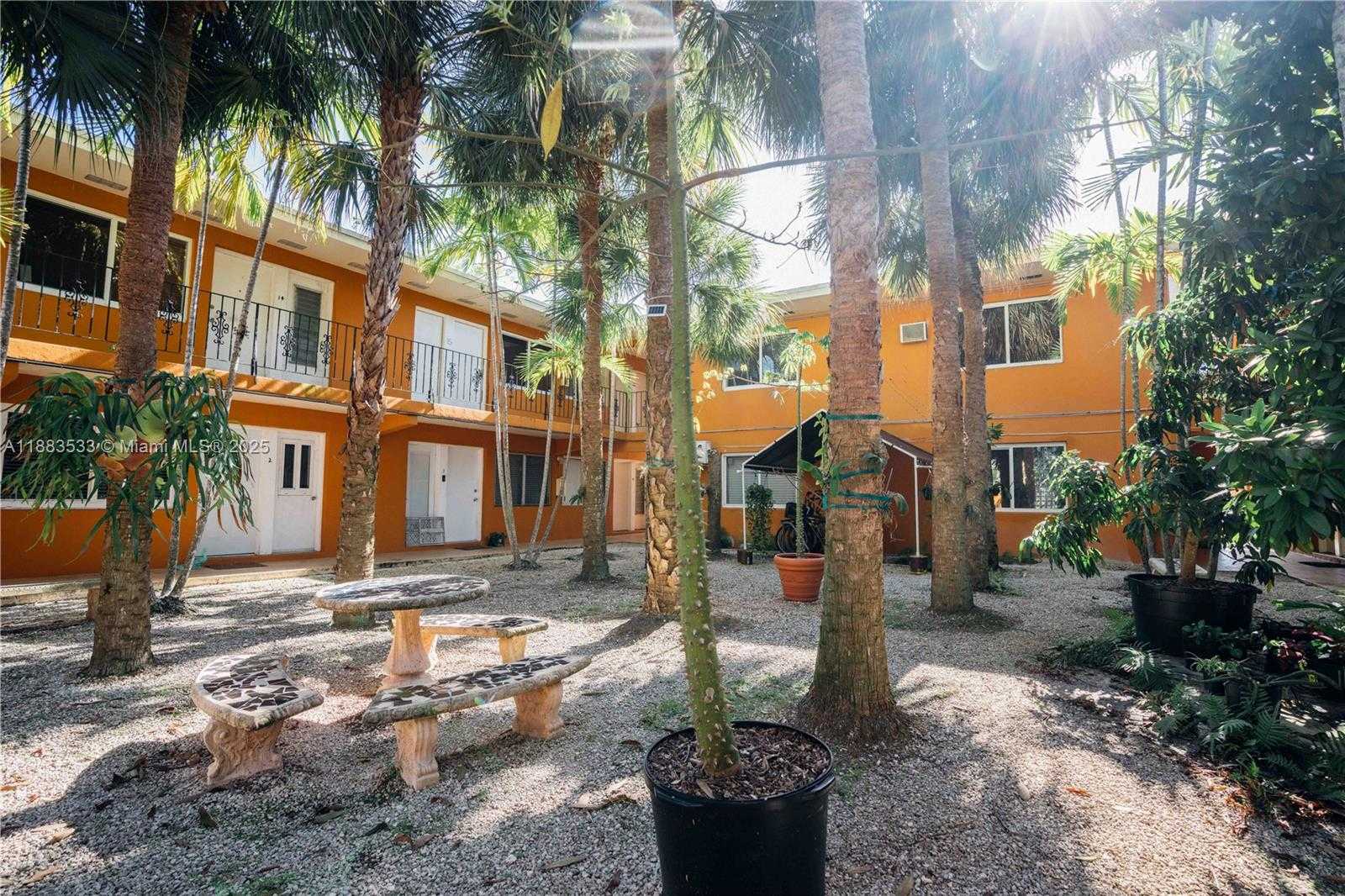 Small Image of 7901 SOUTH WEST 64TH AVE, South Miami Number 23