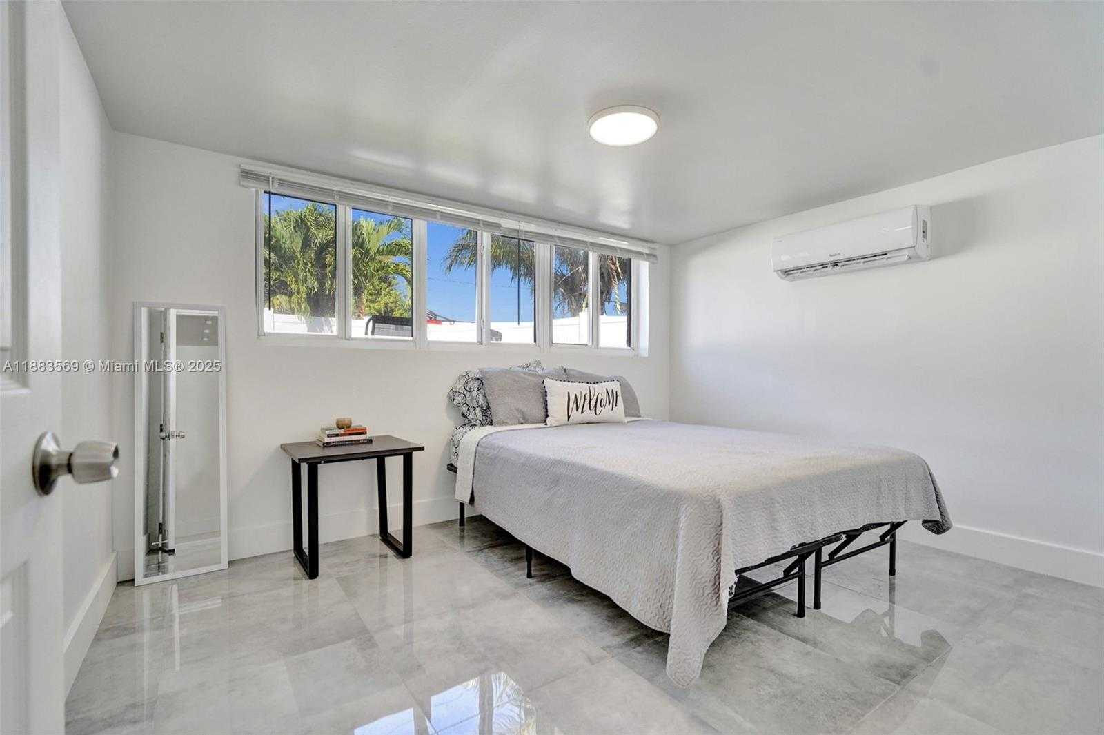 Small Image of 1904 SOUTH WEST 28TH ST, Fort Lauderdale Number 14