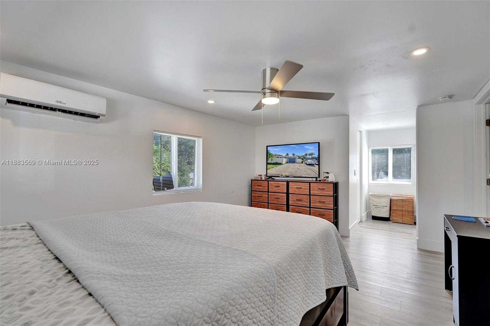 Small Image of 1904 SOUTH WEST 28TH ST, Fort Lauderdale Number 2