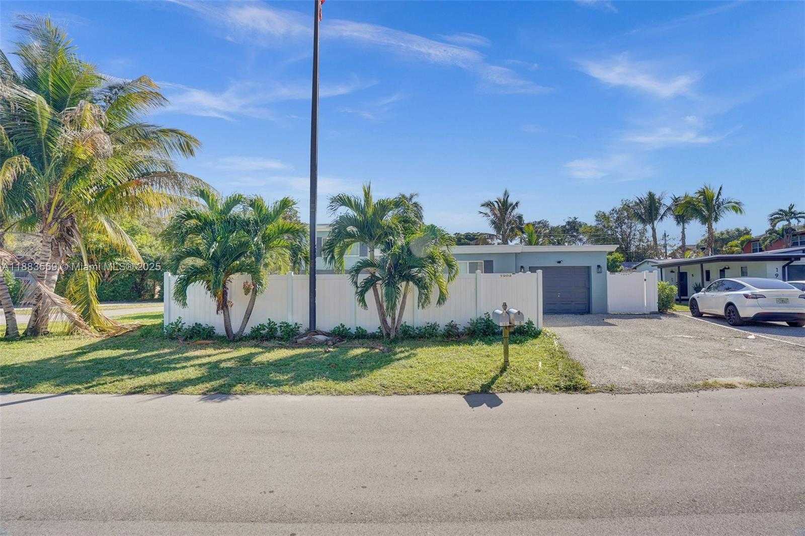 Small Image of 1904 SOUTH WEST 28TH ST, Fort Lauderdale Number 20