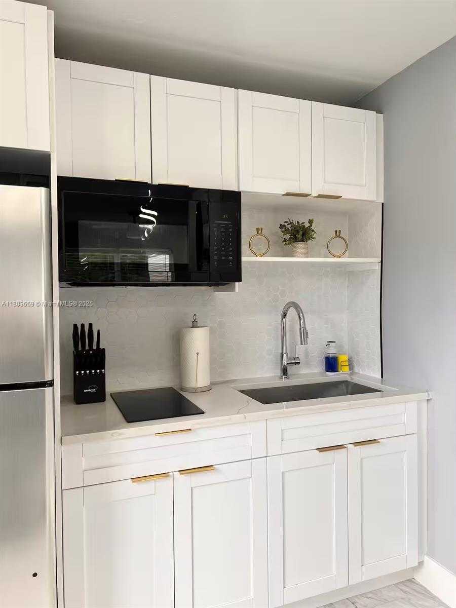 Small Image of 1906 SOUTH WEST 28TH ST, Fort Lauderdale Number 39