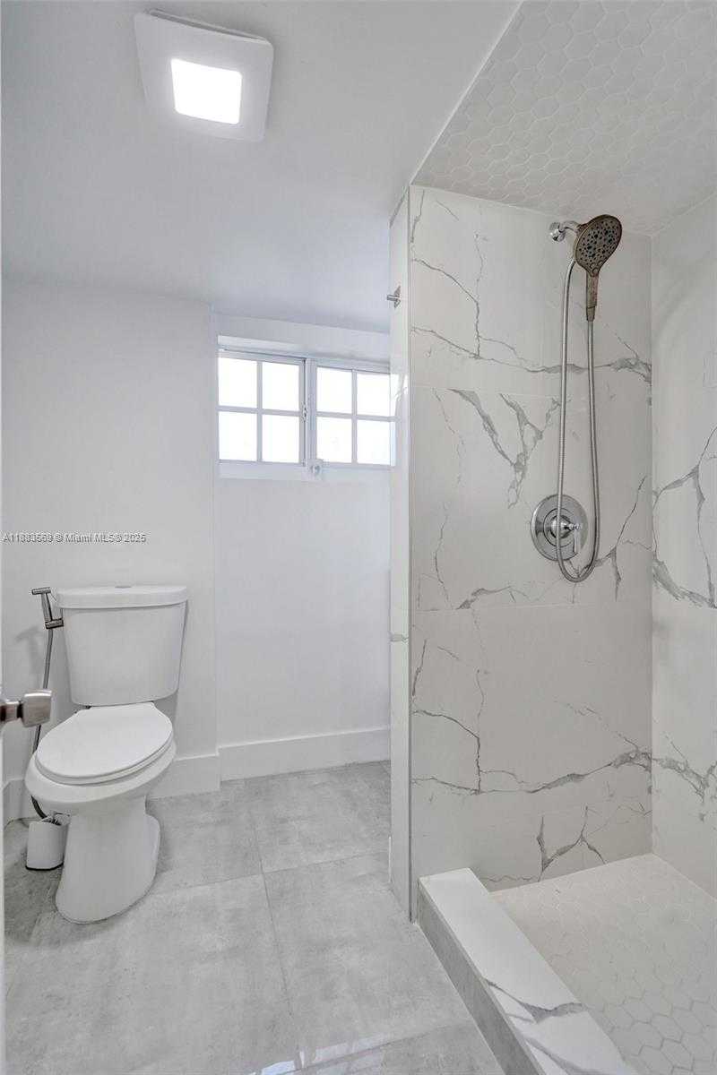 Small Image of 1904 SOUTH WEST 28TH ST, Fort Lauderdale Number 6