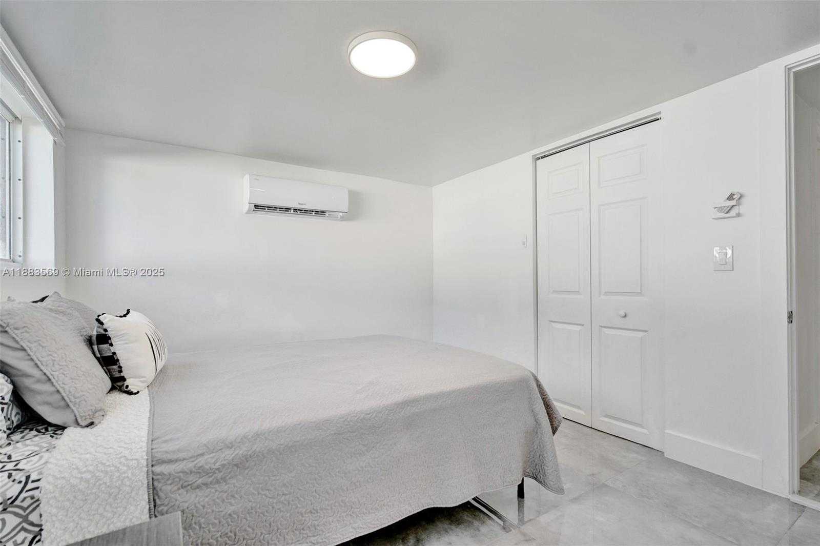 Small Image of 1904 SOUTH WEST 28TH ST, Fort Lauderdale Number 8