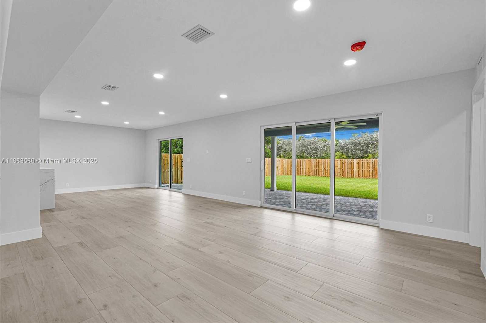 Small Image of 3805 LINCOLN ST, Hollywood Number 29