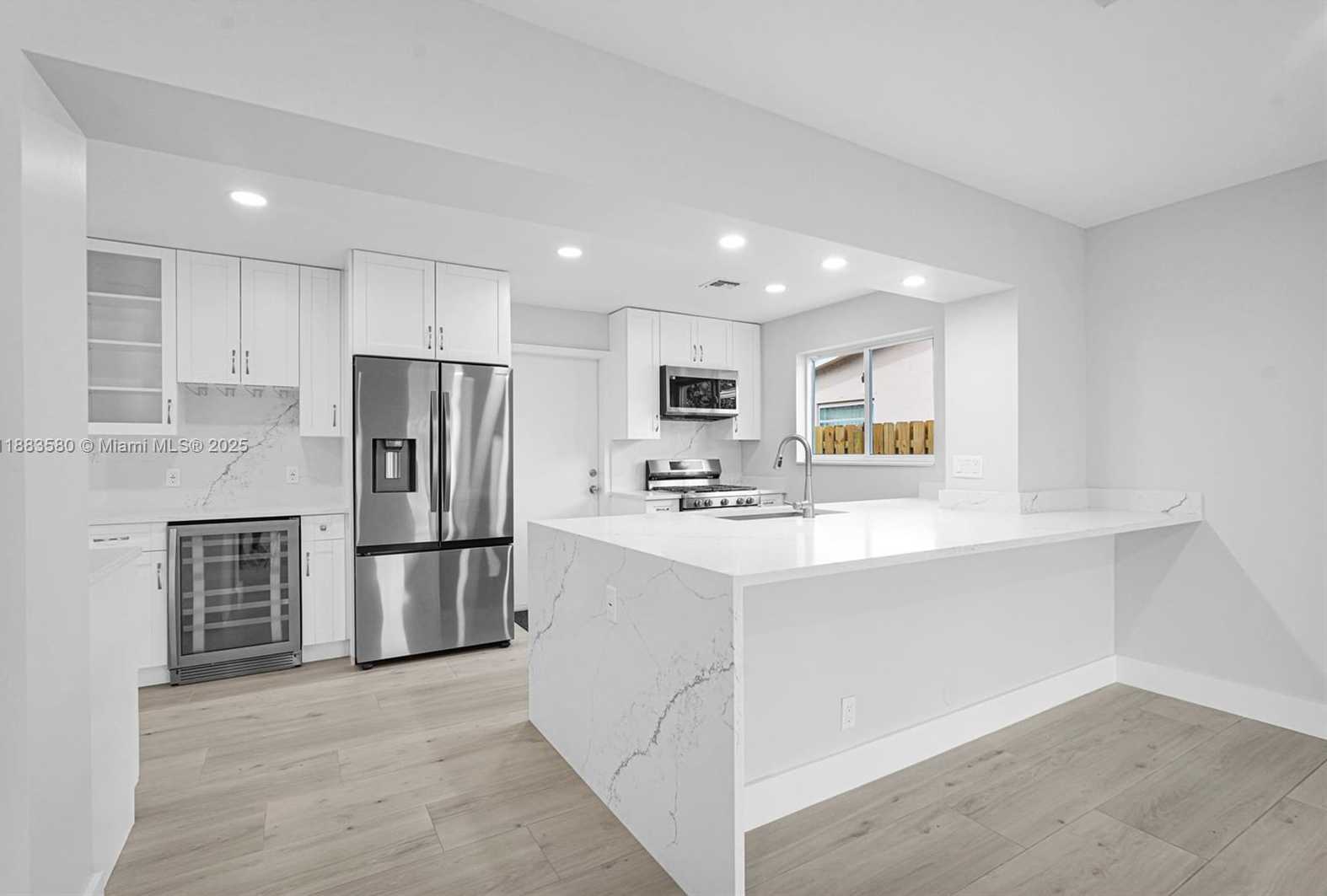 Small Image of 3805 LINCOLN ST, Hollywood Number 36