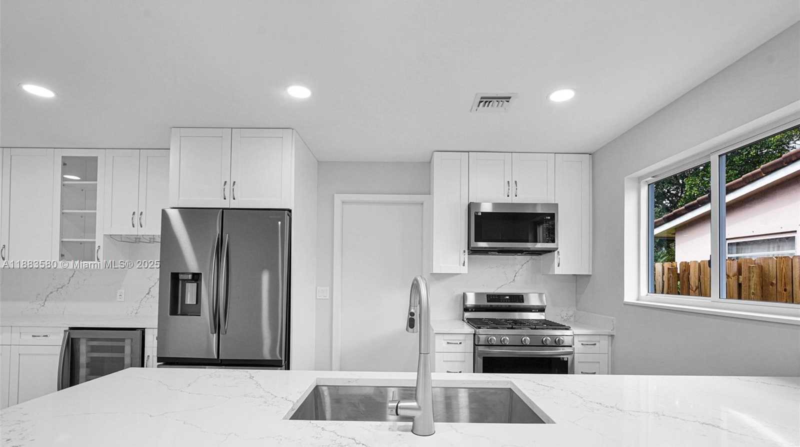 Small Image of 3805 LINCOLN ST, Hollywood Number 39