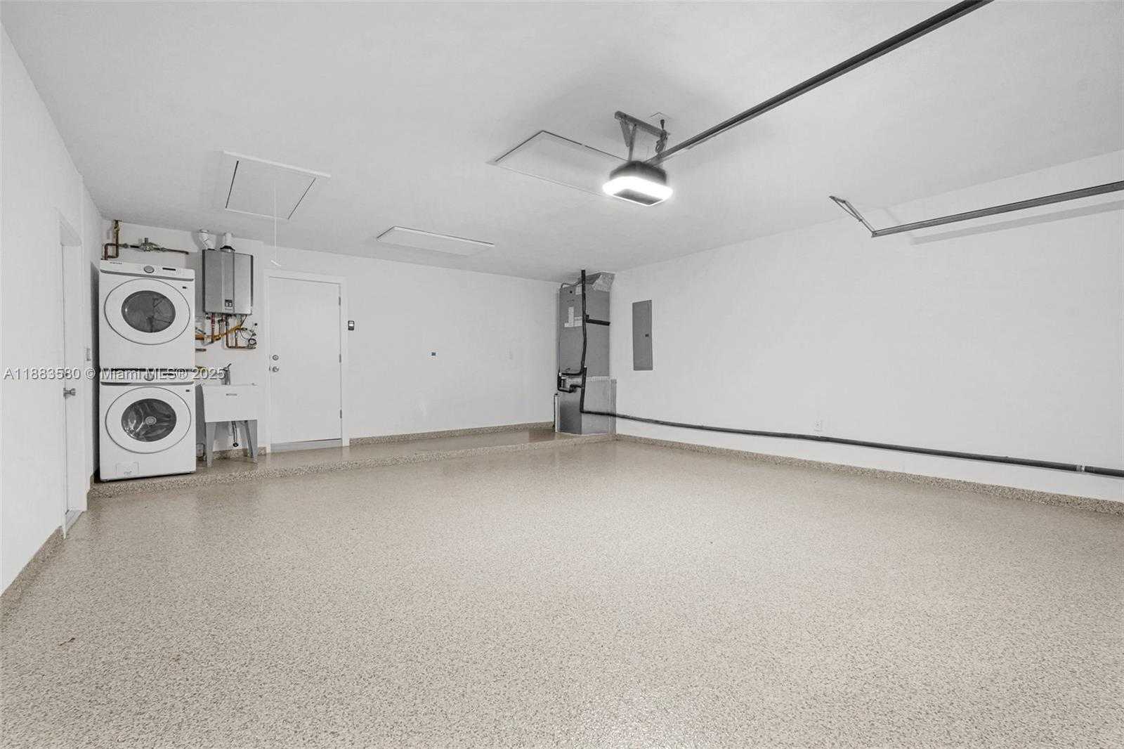 Small Image of 3805 LINCOLN ST, Hollywood Number 46