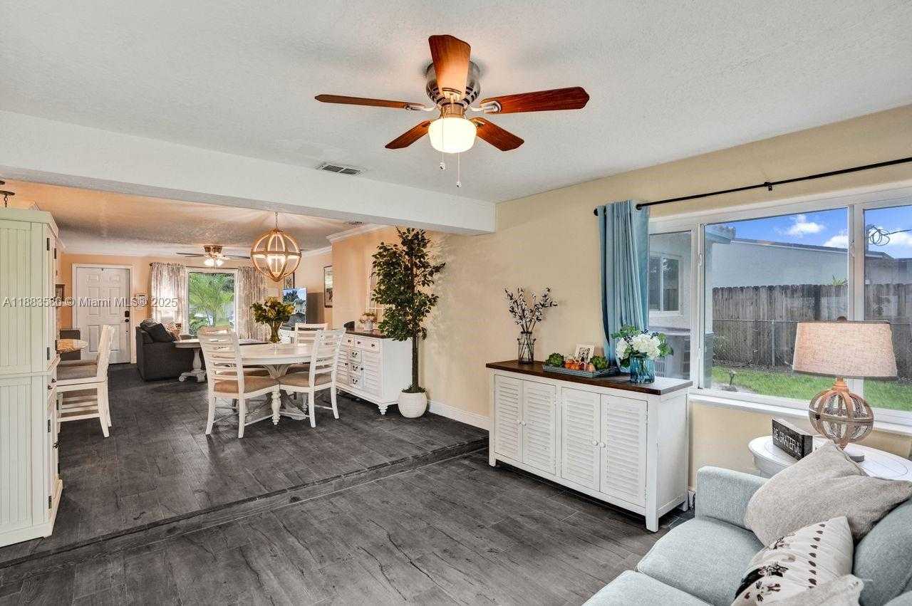 Small Image of 1110 SOUTH WEST 32ND ST, Fort Lauderdale Number 13