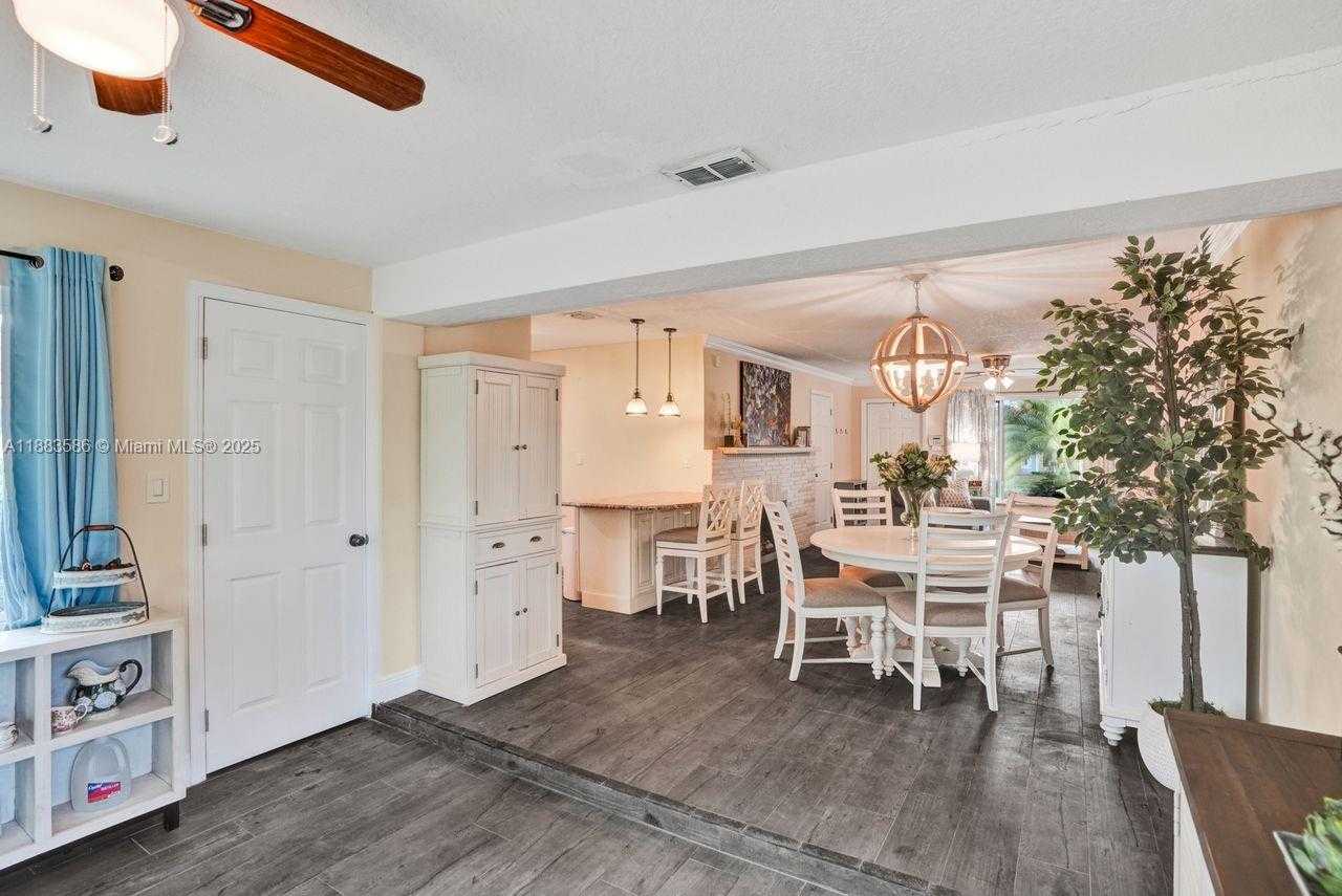 Small Image of 1110 SOUTH WEST 32ND ST, Fort Lauderdale Number 14