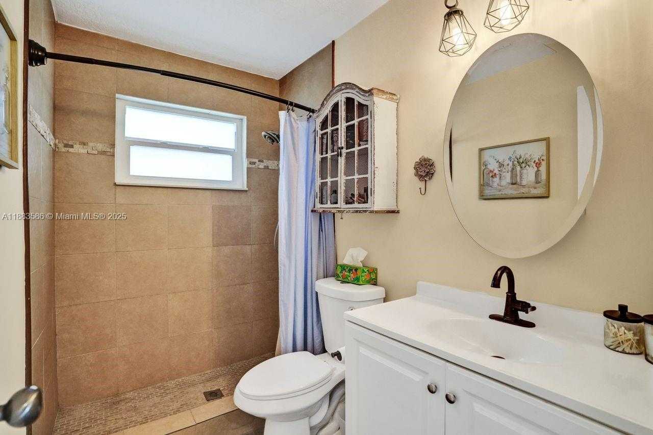 Small Image of 1110 SOUTH WEST 32ND ST, Fort Lauderdale Number 18