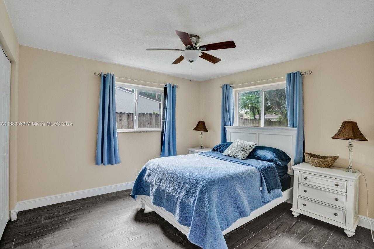Small Image of 1110 SOUTH WEST 32ND ST, Fort Lauderdale Number 20