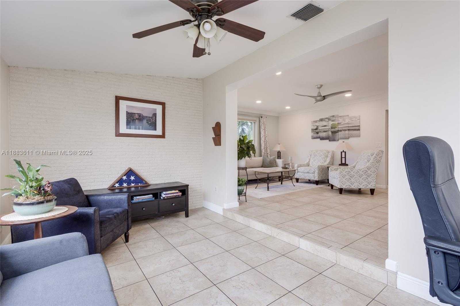 Small Image of 210 SOUTH WEST 64TH AVE, Pembroke Pines Number 13
