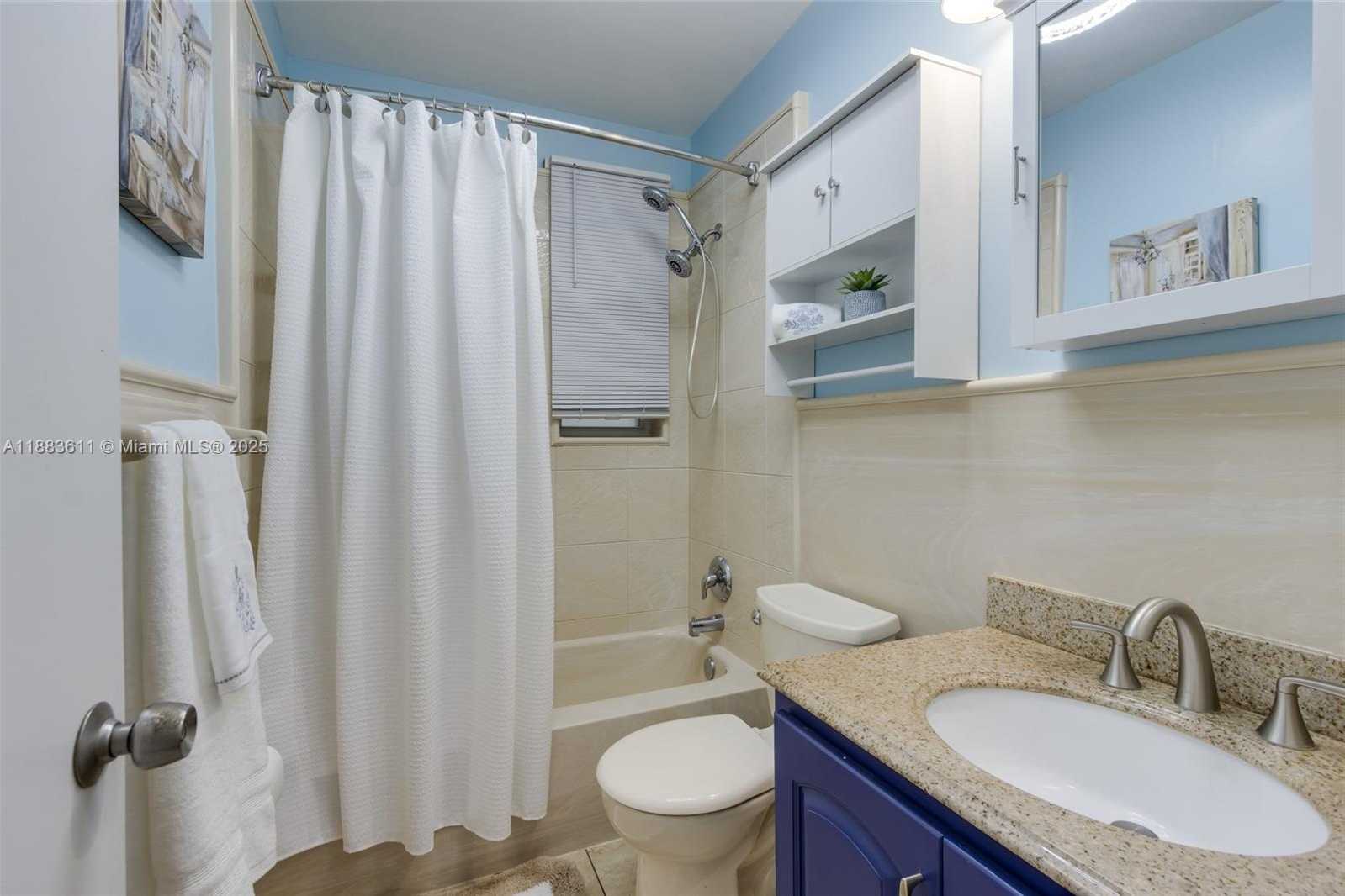 Small Image of 210 SOUTH WEST 64TH AVE, Pembroke Pines Number 14
