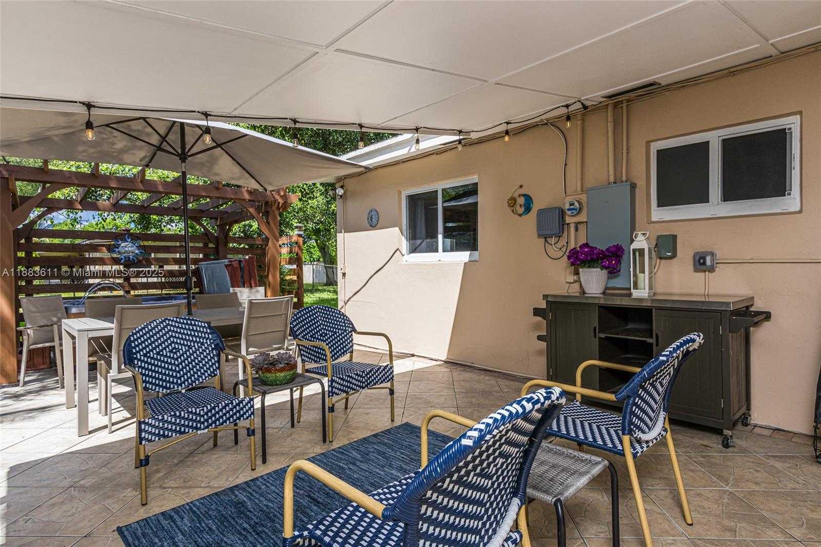 Small Image of 210 SOUTH WEST 64TH AVE, Pembroke Pines Number 22