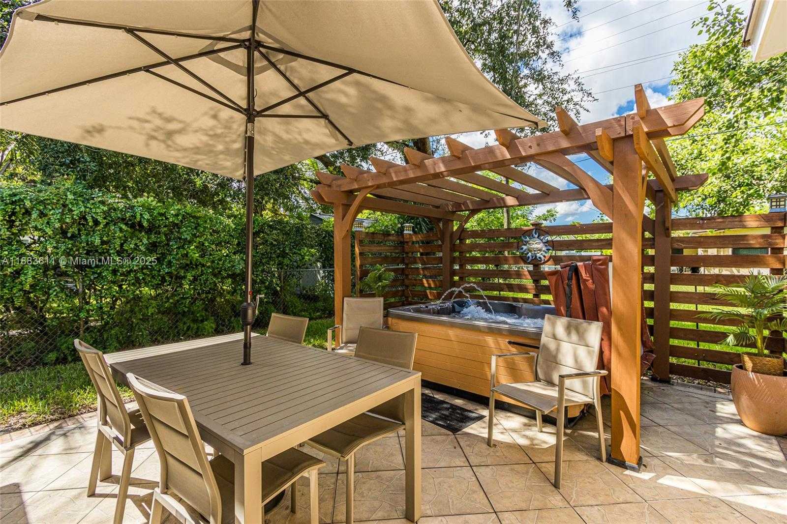 Small Image of 210 SOUTH WEST 64TH AVE, Pembroke Pines Number 23