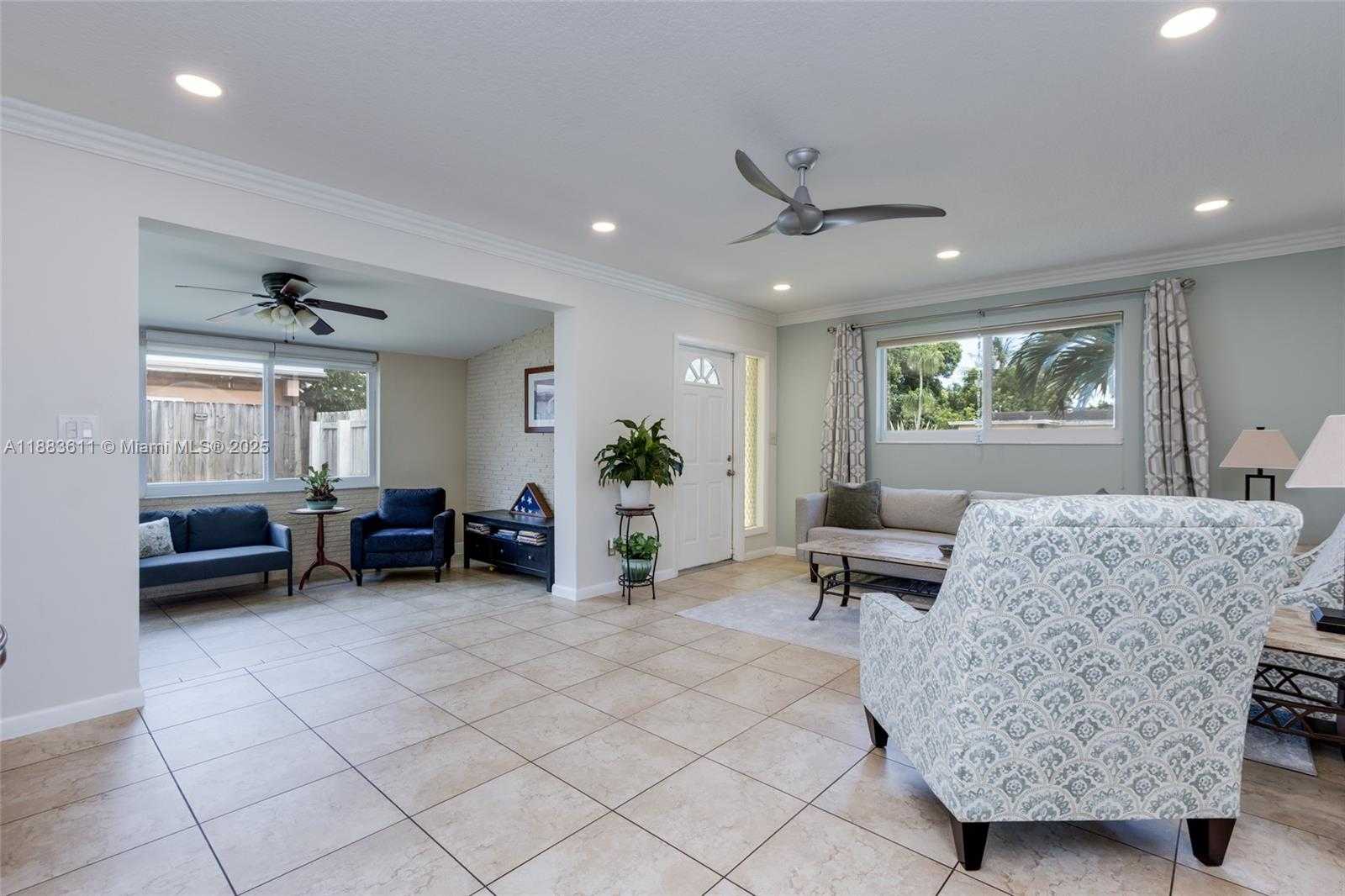 Small Image of 210 SOUTH WEST 64TH AVE, Pembroke Pines Number 9