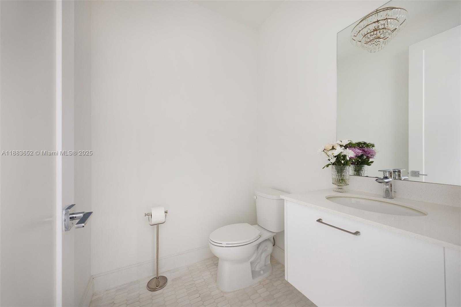Small Image of 8026 NORTH WEST 43RD ST, Doral Number 16
