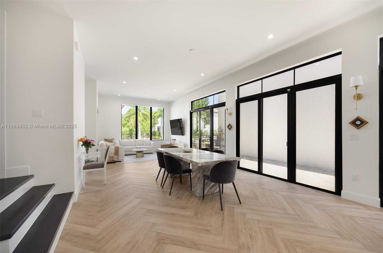 Small Image of 8026 NORTH WEST 43RD ST, Doral Number 4