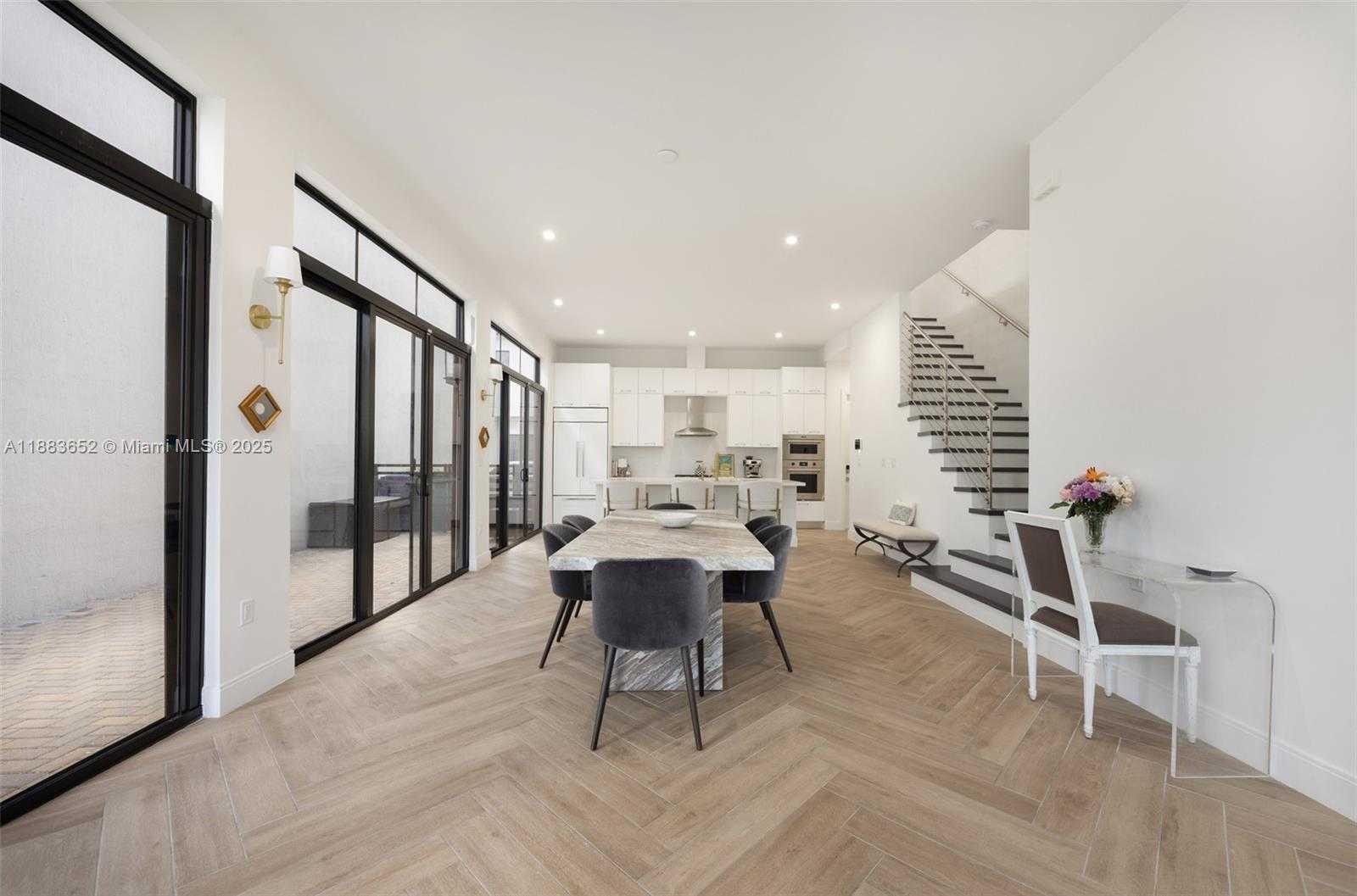 Small Image of 8026 NORTH WEST 43RD ST, Doral Number 5