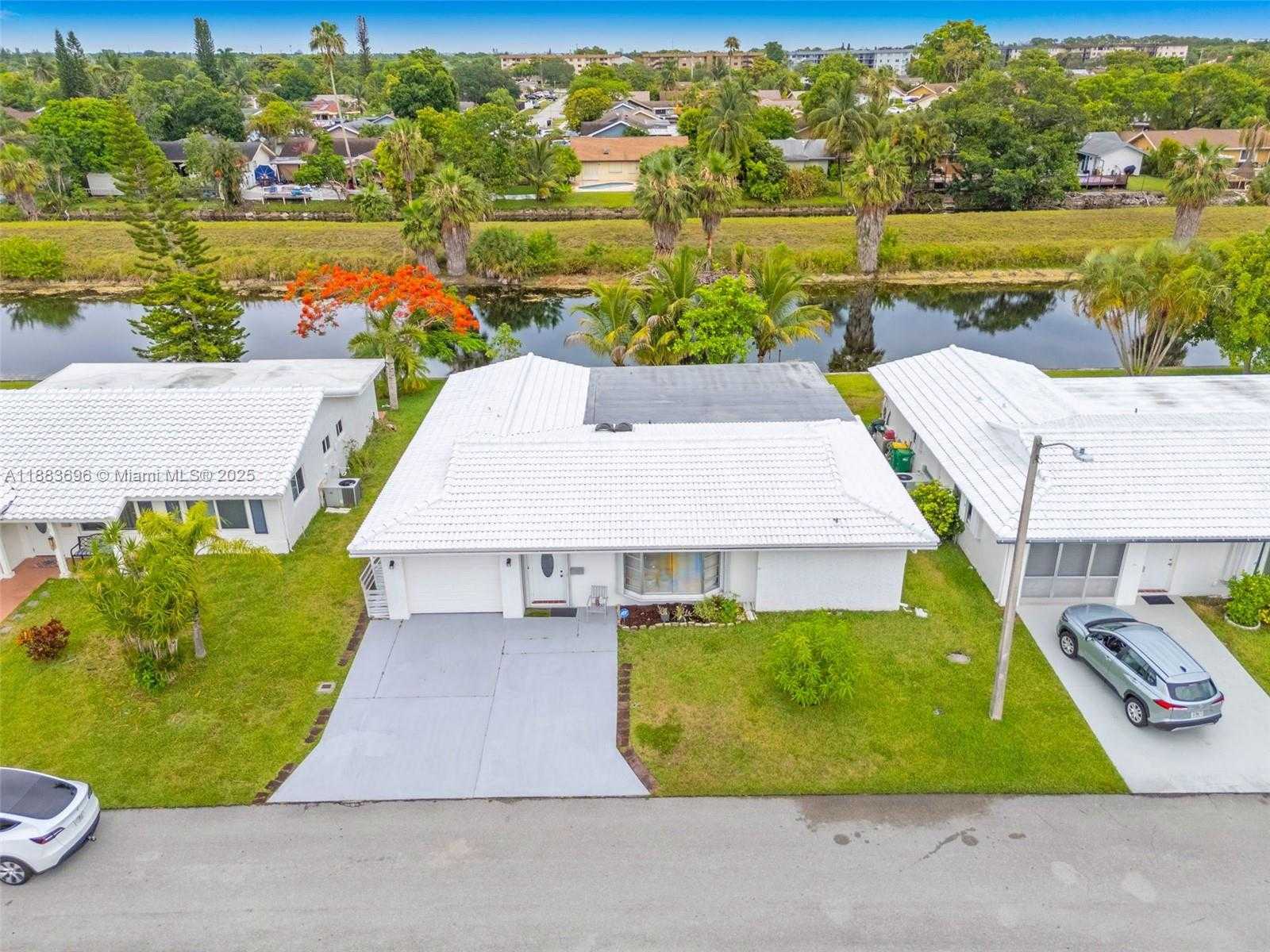 Small Image of 7500 NORTH WEST 66TH TER, Tamarac Number 2