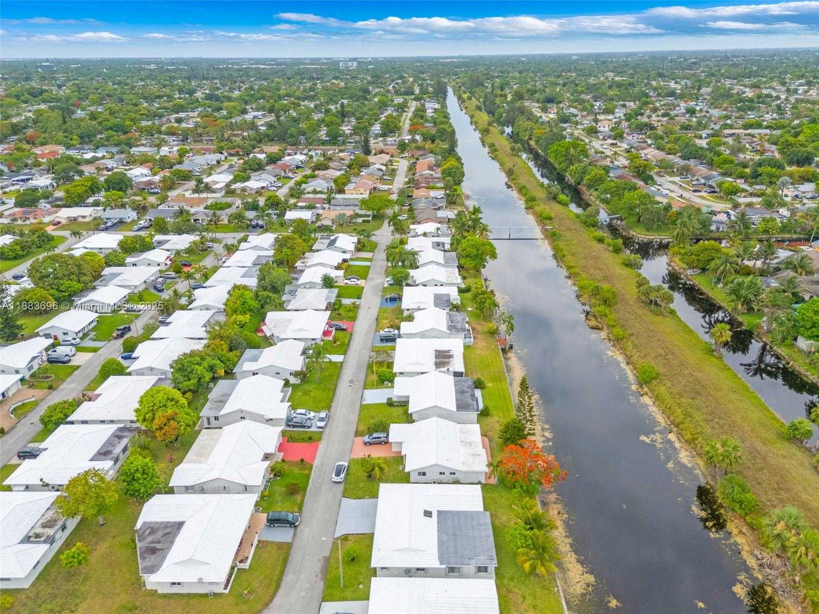 Small Image of 7500 NORTH WEST 66TH TER, Tamarac Number 37