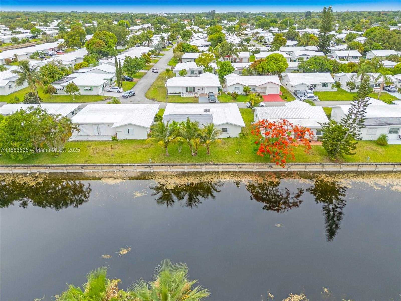 Small Image of 7500 NORTH WEST 66TH TER, Tamarac Number 4