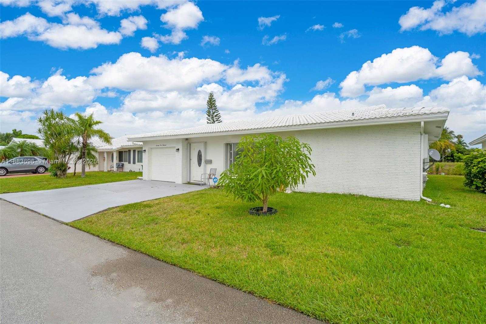 Small Image of 7500 NORTH WEST 66TH TER, Tamarac Number 5