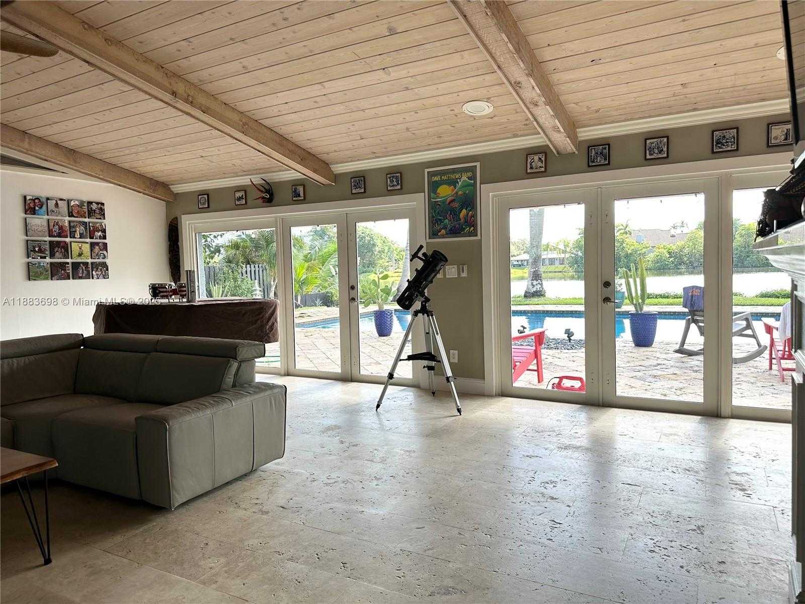 Small Image of 960 BAYBERRY POINT DR, Plantation Number 19