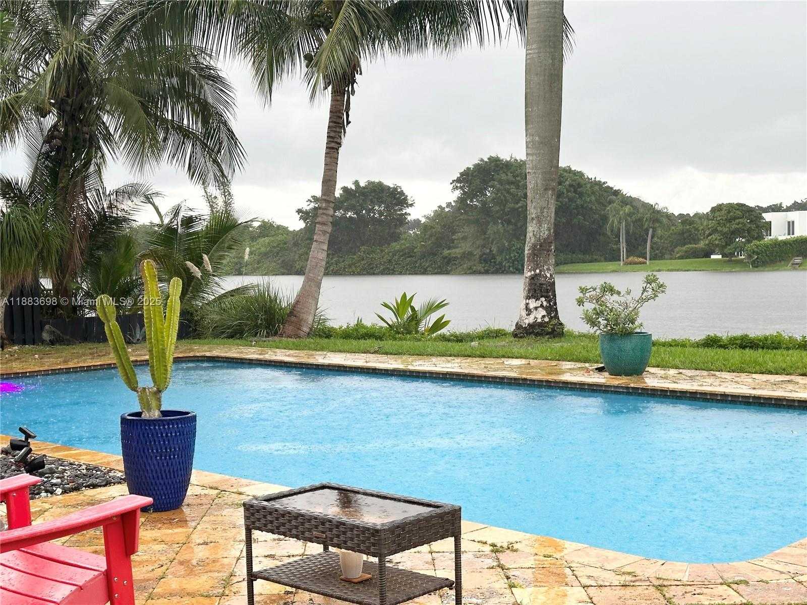 Small Image of 960 BAYBERRY POINT DR, Plantation Number 34