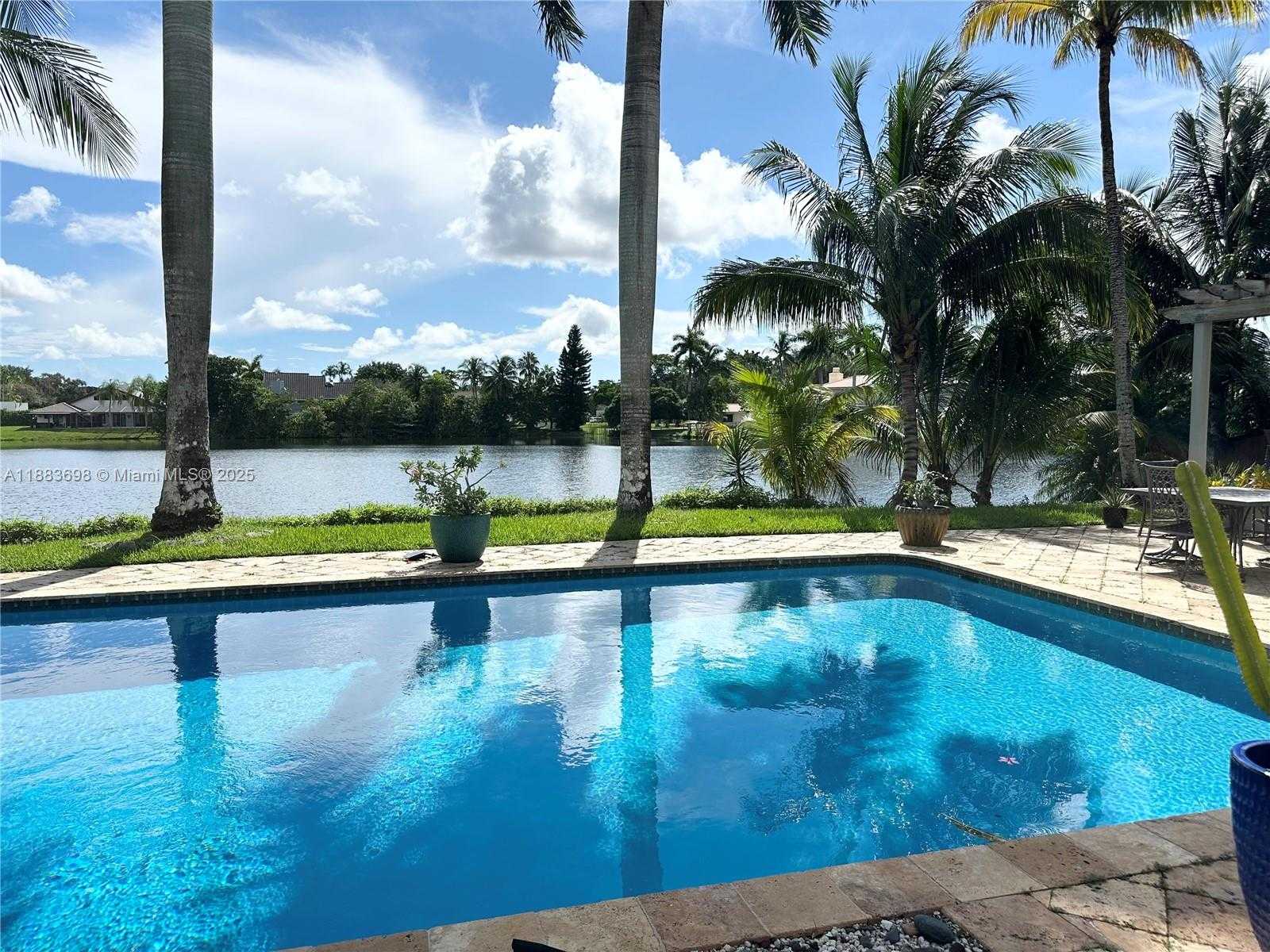Small Image of 960 BAYBERRY POINT DR, Plantation Number 42