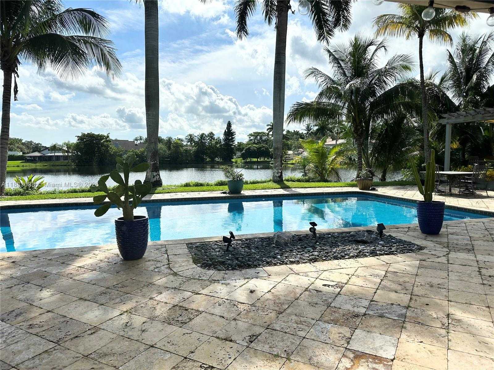 Small Image of 960 BAYBERRY POINT DR, Plantation Number 5