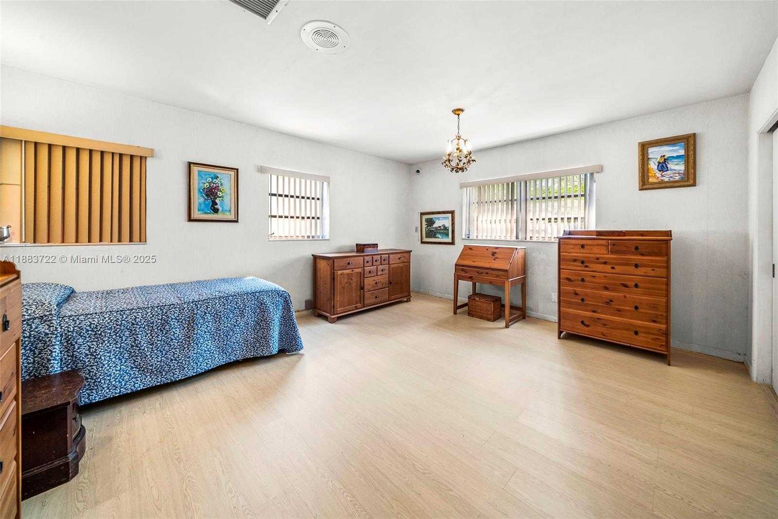 Small Image of 995 SOUTH SHORE DR, Miami Beach Number 22