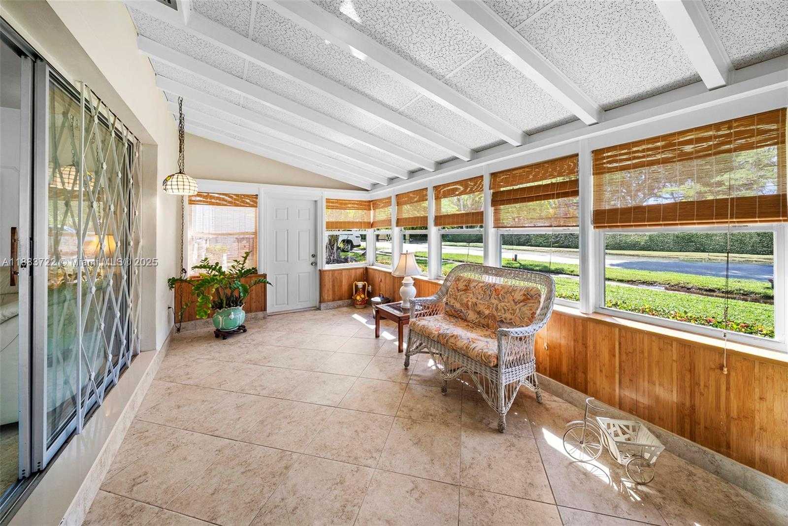 Small Image of 995 SOUTH SHORE DR, Miami Beach Number 6