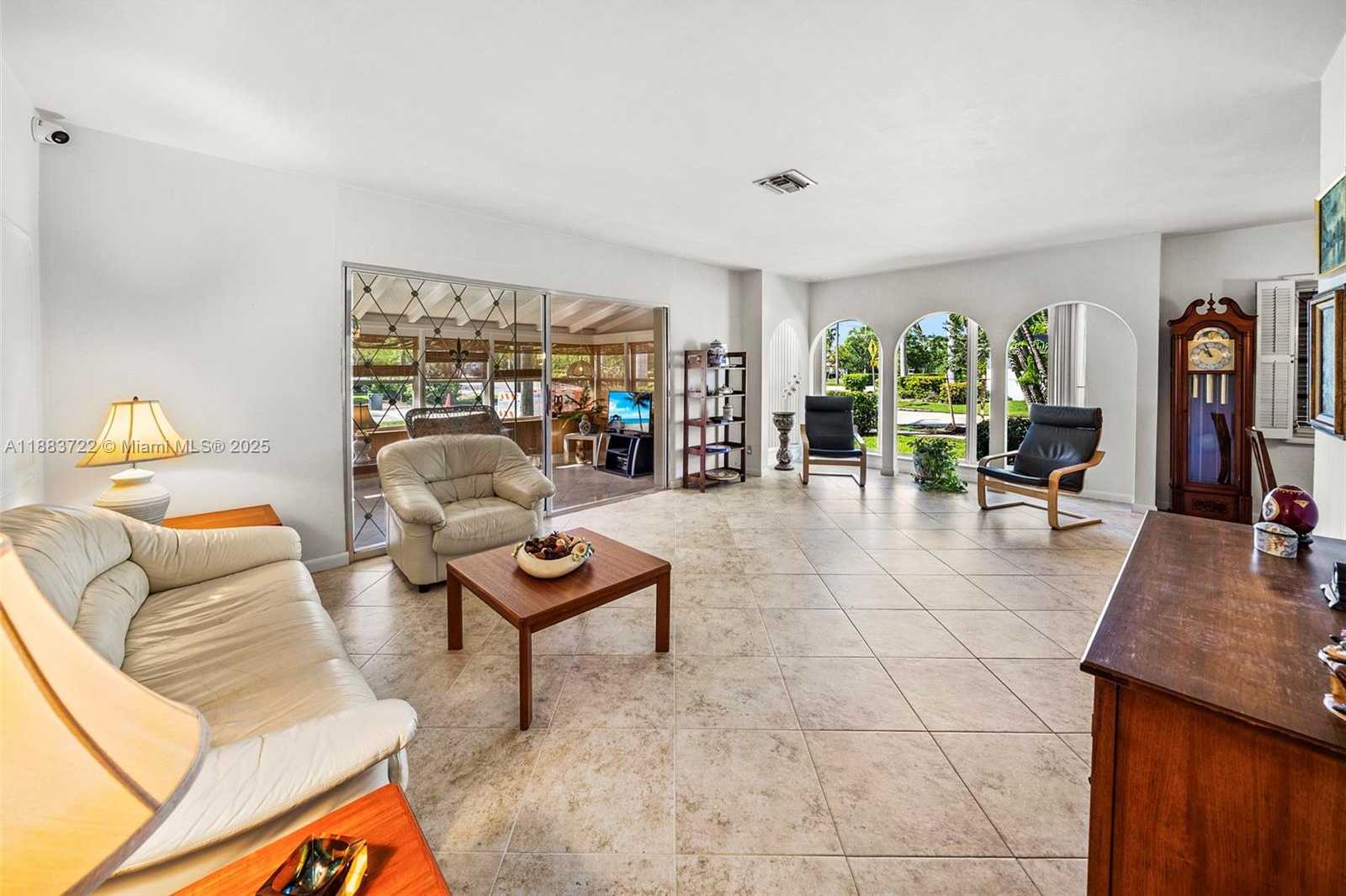 Small Image of 995 SOUTH SHORE DR, Miami Beach Number 8