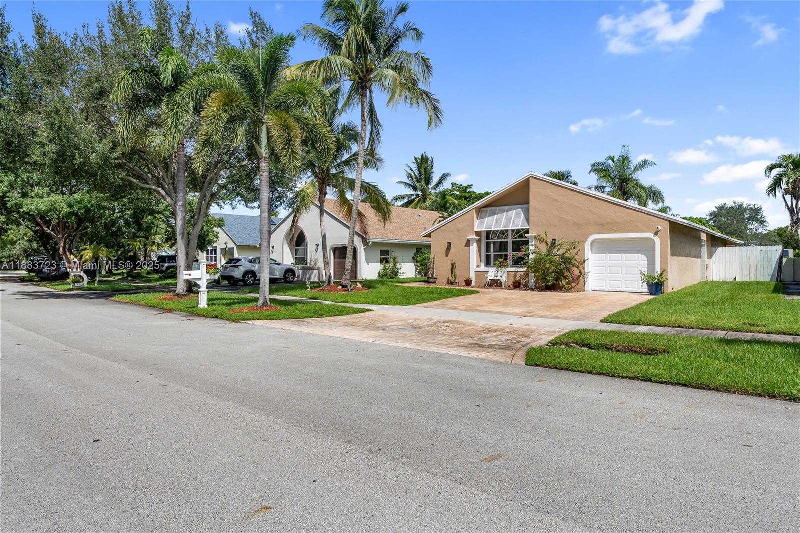 Small Image of 9803 SOUTH WEST 59TH ST, Cooper City Number 3