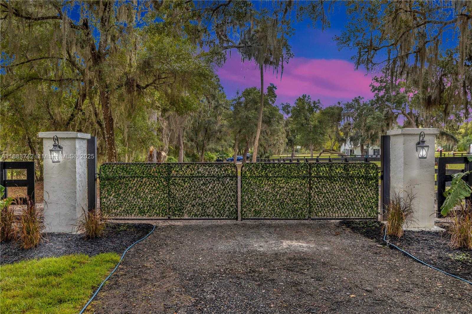 Small Image of 209 NORTH OAKAPPLE TRAIL, Other City - In The State Of Florida Number 2