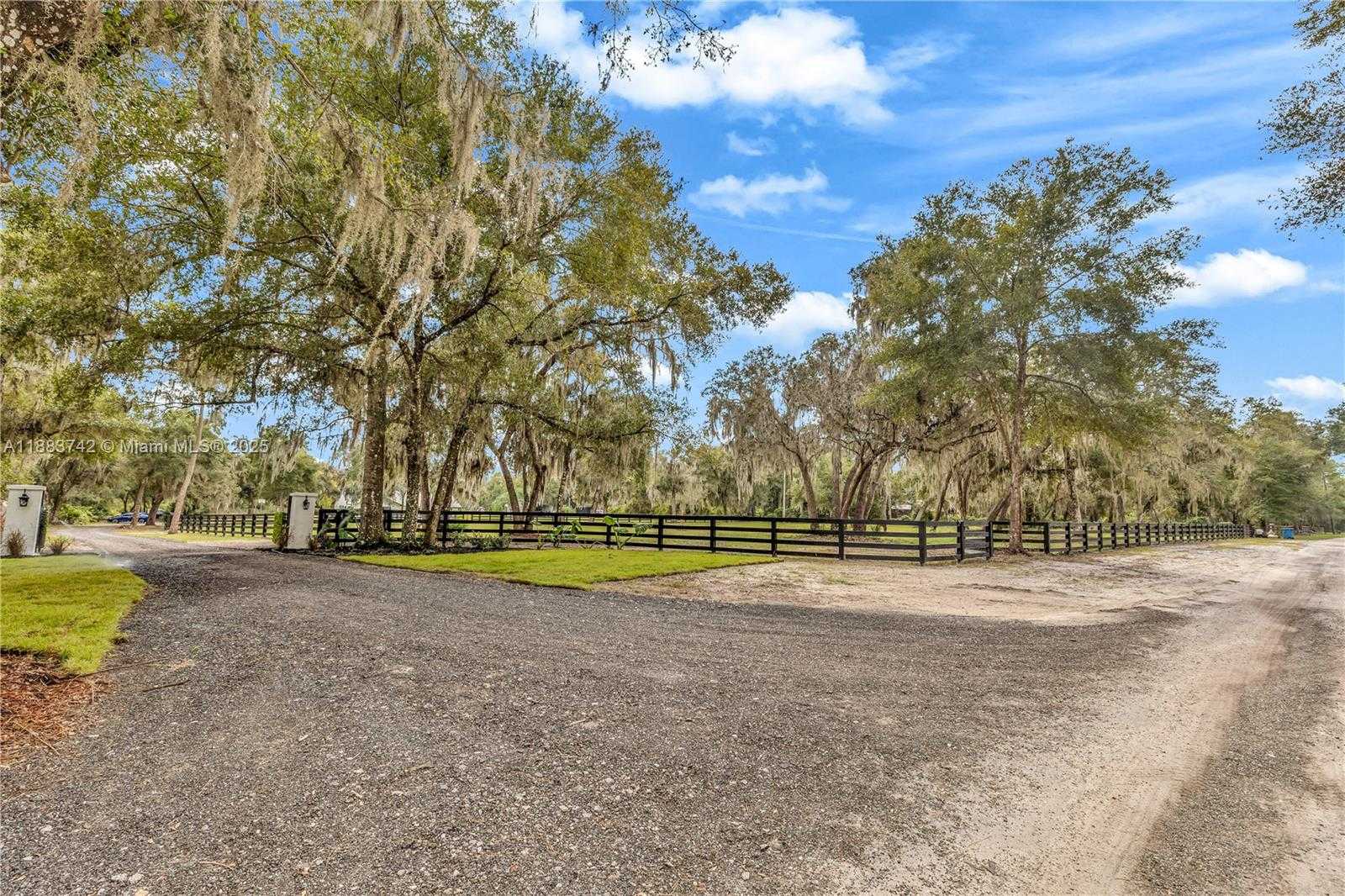Small Image of 209 NORTH OAKAPPLE TRAIL, Other City - In The State Of Florida Number 6